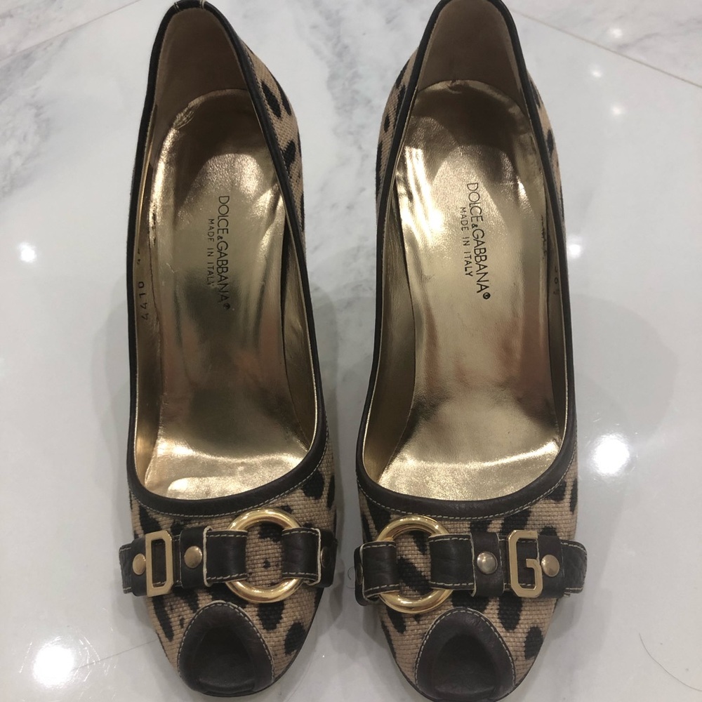 Dolce and Gabbana Leopard Print Heels size 36.5